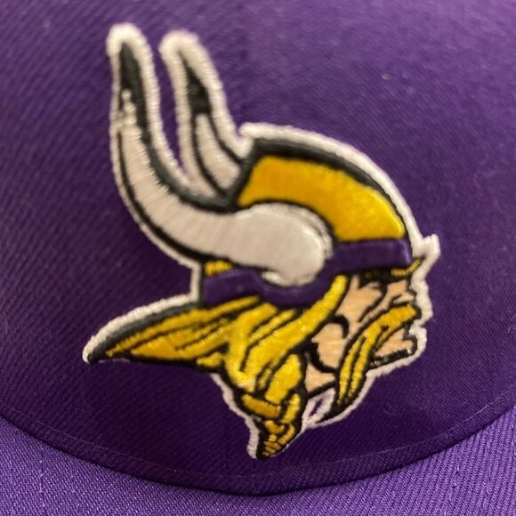 Minnesota Vikings Football New Era Purple 9FIFTY Adjustable Snapback Hat - Picture 3 of 12